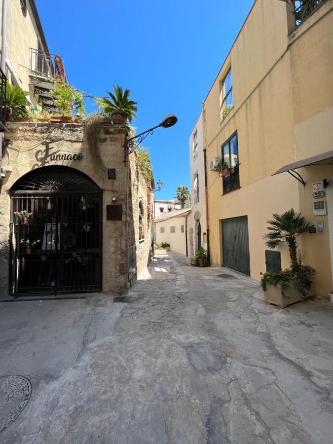 Vicolo Del Vento Stanza Scirocco Hotel Palermo Exterior photo